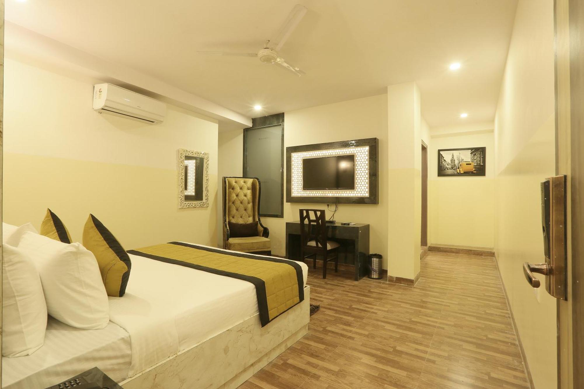 뉴델리 Plazzo Prime Plaza At Delhi Airport B&B 외부 사진