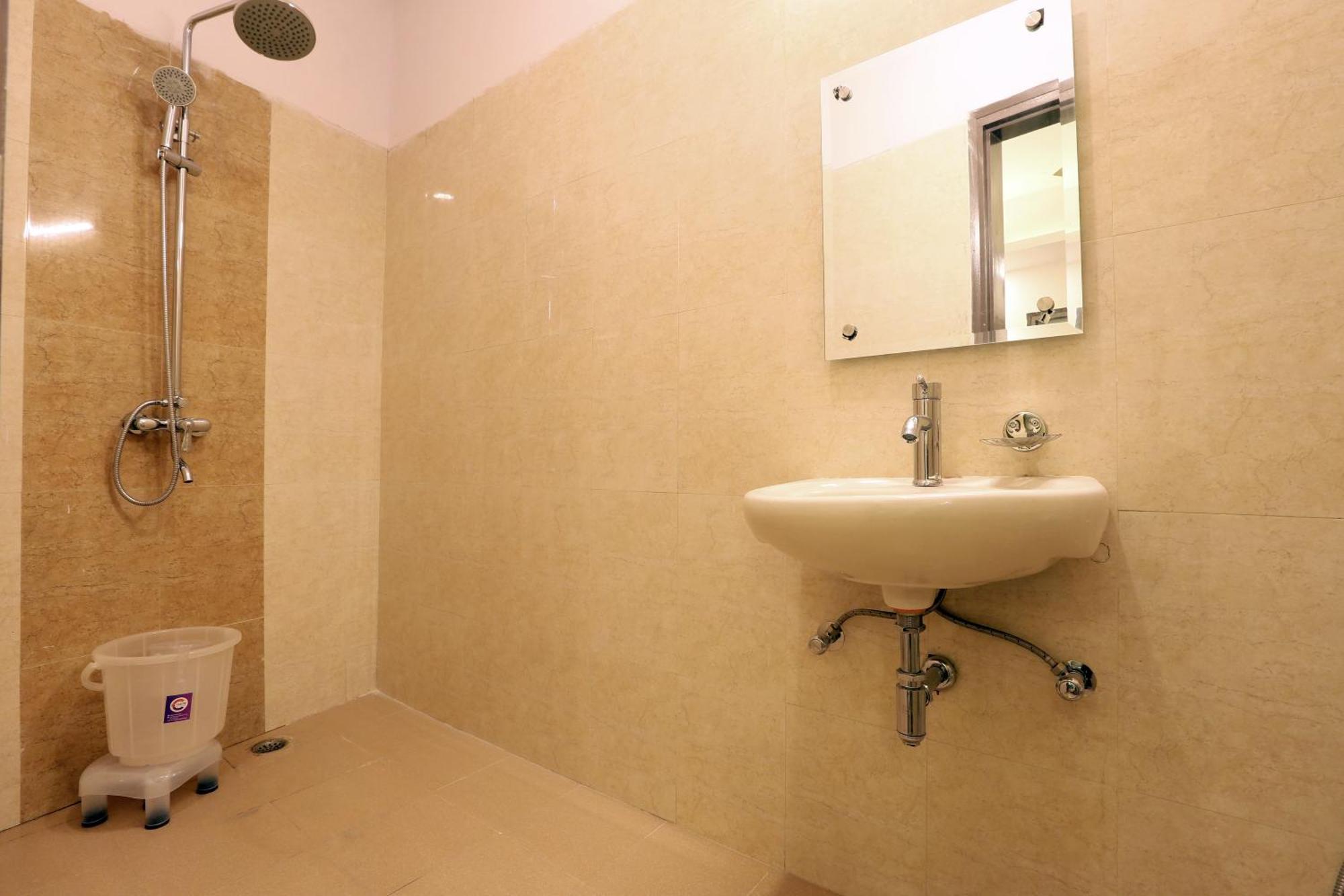 뉴델리 Plazzo Prime Plaza At Delhi Airport B&B 외부 사진
