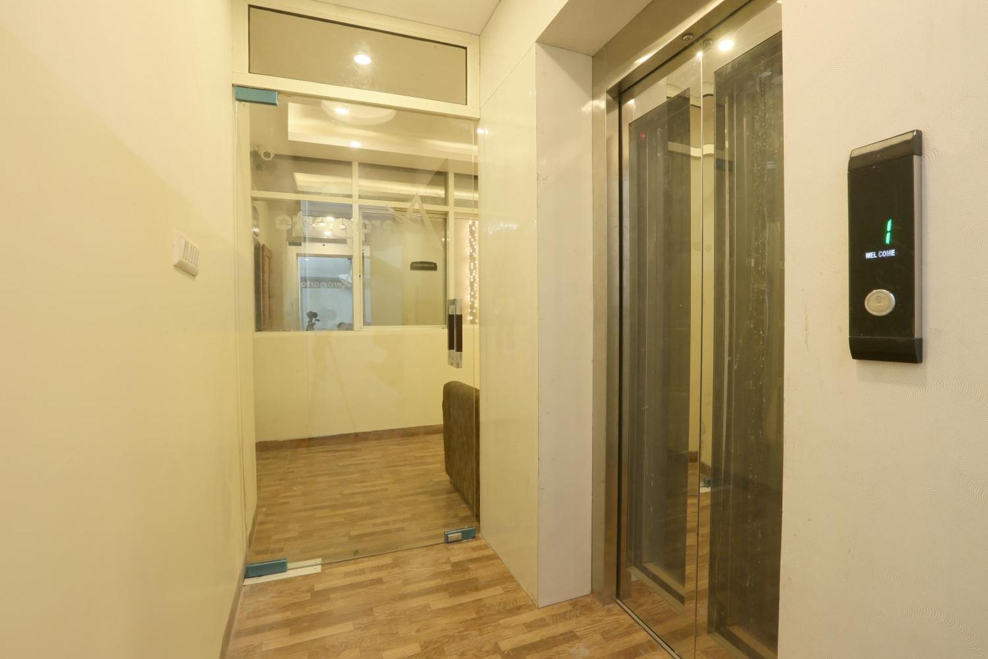 뉴델리 Plazzo Prime Plaza At Delhi Airport B&B 외부 사진