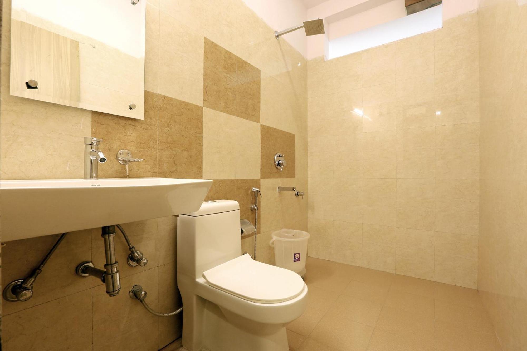 뉴델리 Plazzo Prime Plaza At Delhi Airport B&B 외부 사진