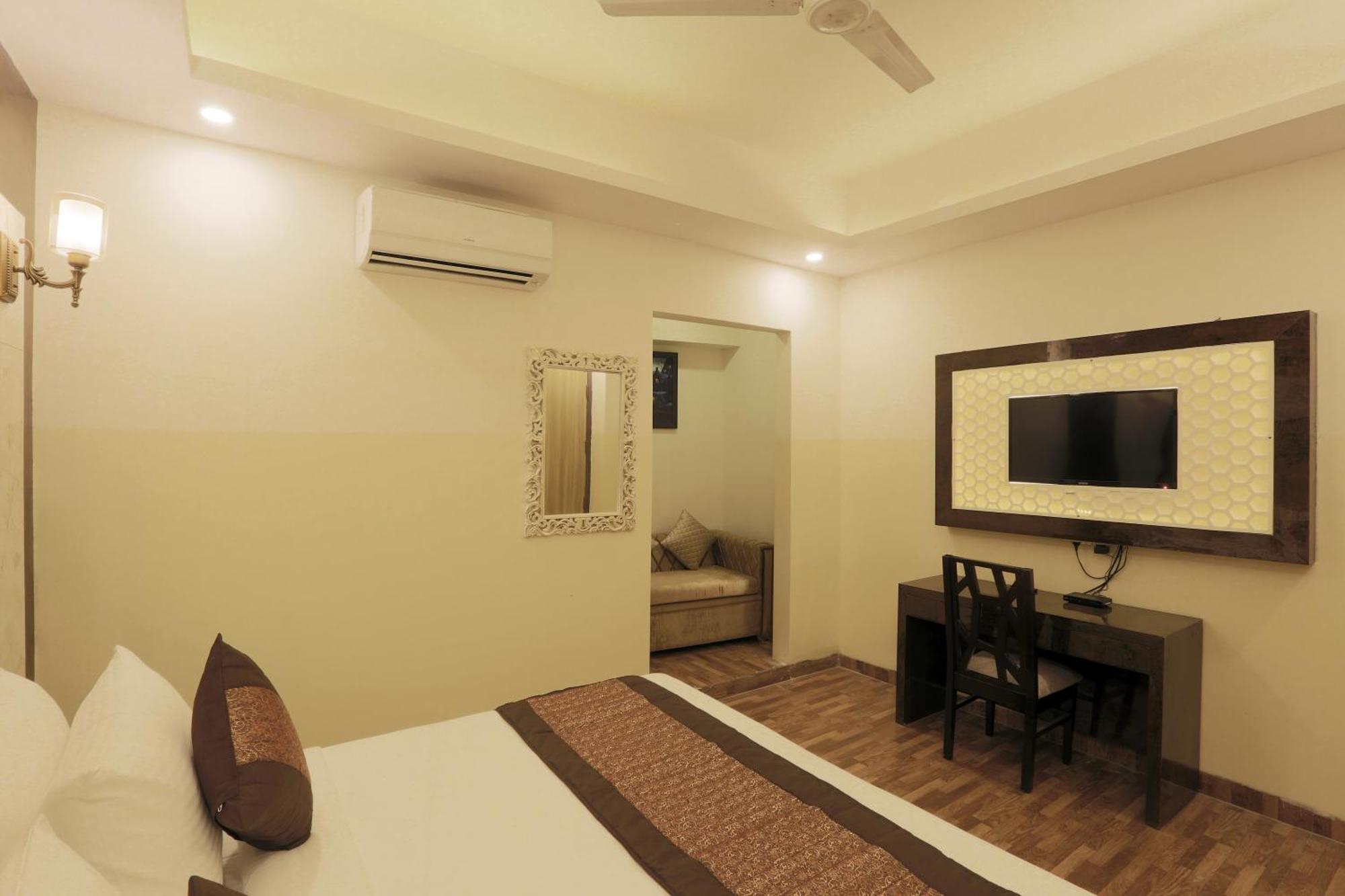 뉴델리 Plazzo Prime Plaza At Delhi Airport B&B 외부 사진